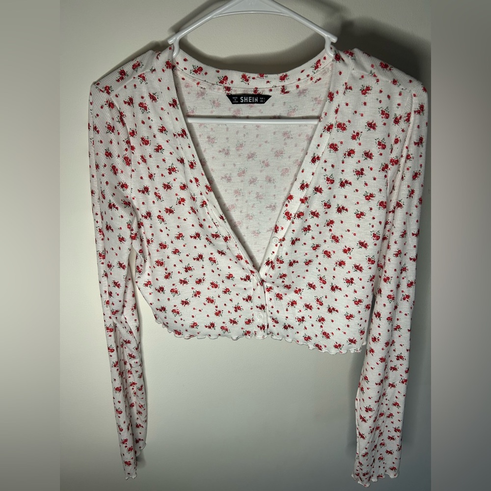 Shein womens white with red flowers crop top